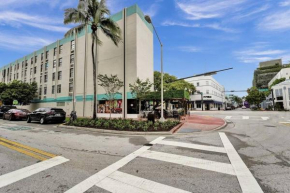 Miami Beach Vacation Home, Nightlife, Dining